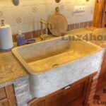 Cucina rétro con lavello in marmo San Marino
